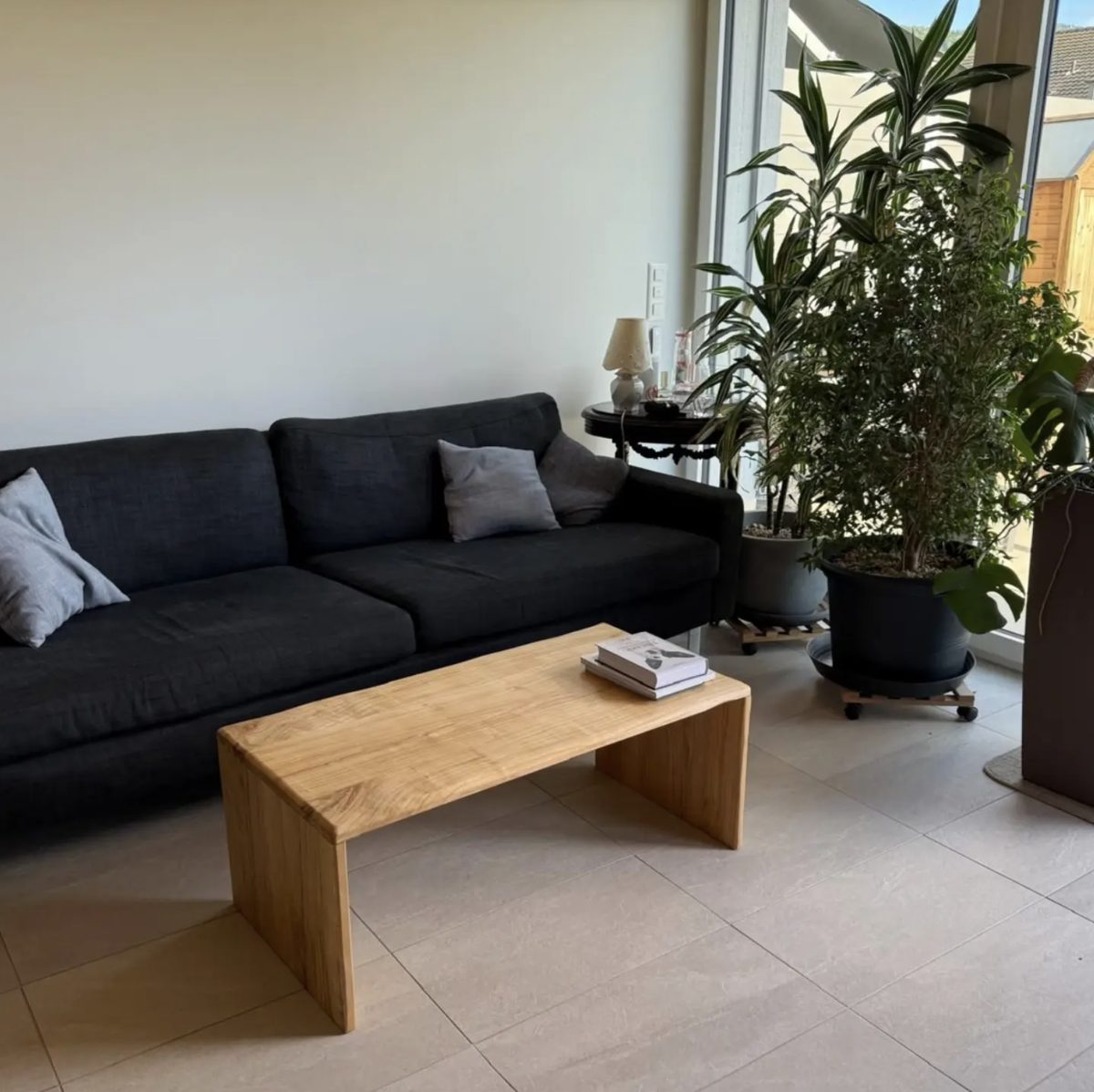Tavolino in rovere massello
